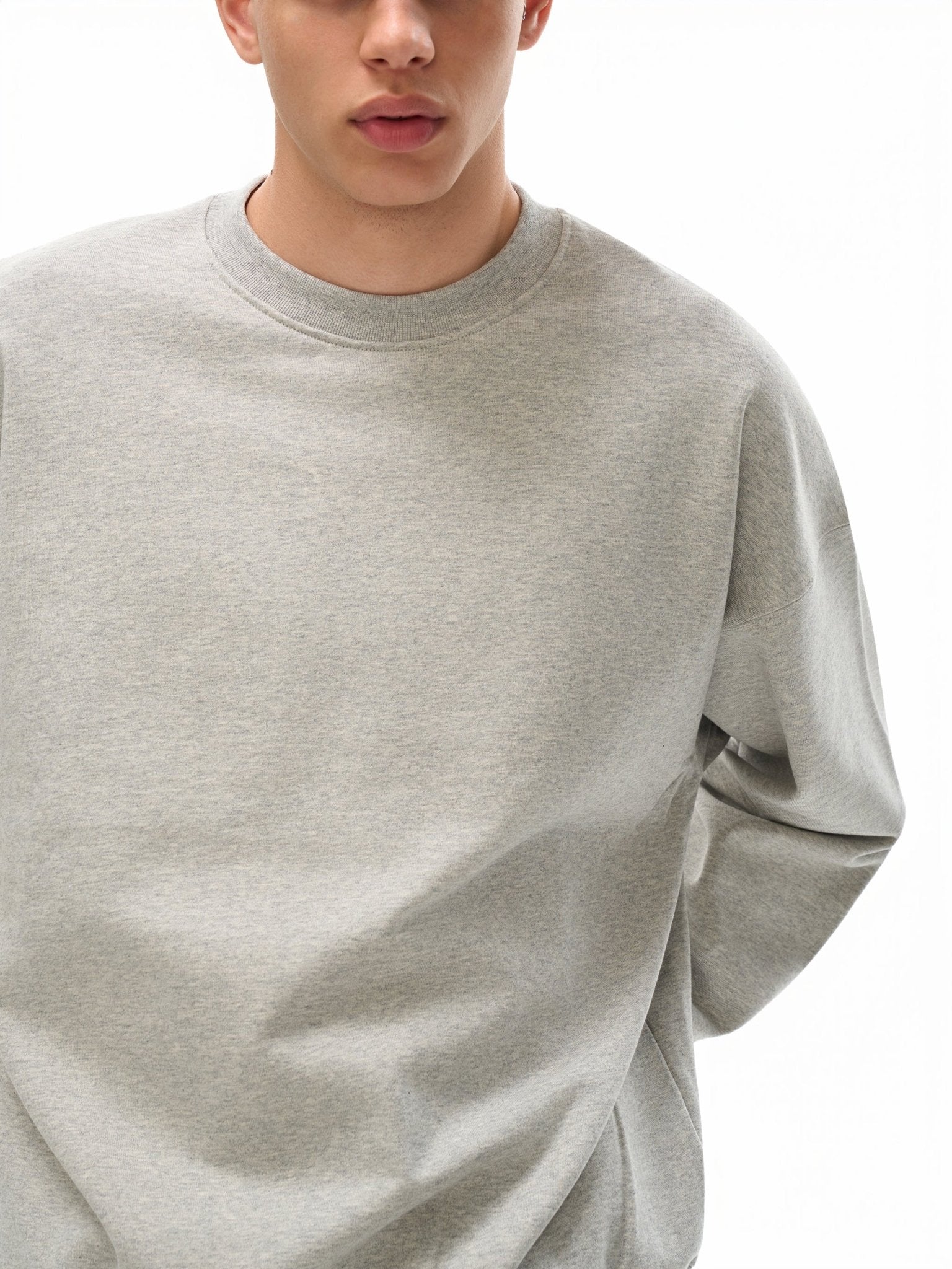 Heavyweight Essential Sweatshirt - IVORYFLOW